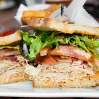 BLTP CHICKEN SANDWICH