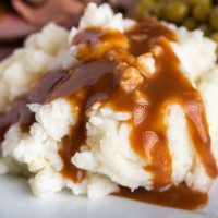 MASHED POTATOES & SMOKE HOUSE GRAVY