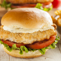 FRIED GROUPER SANDWICH